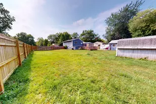 327 S 18th St, Chesterton, IN 46304 - Photo 28