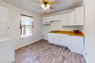 2715 Floyd St, Gary, IN 46405 - Photo 32