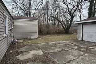 1119 Cass St, Gary, IN 46403 - Photo 18