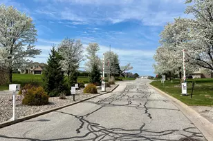 735 Druim Tr, Crown Point, IN 46307 - Photo 10