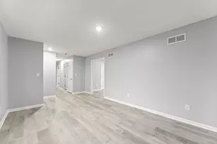 105 Coolspring Cir, Michigan City, IN 46360 - Photo 4