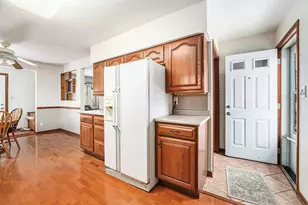 1109 N Dwiggins Ave, Griffith, IN 46319 - Photo 14