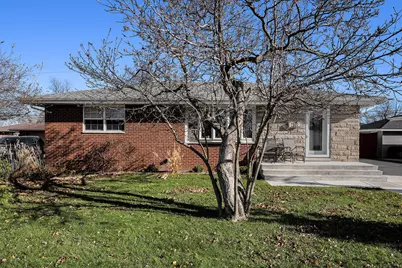 1109 N Dwiggins Avenue, Griffith, IN 46319 - Photo 2