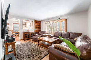 1109 N Dwiggins Ave, Griffith, IN 46319 - Photo 8