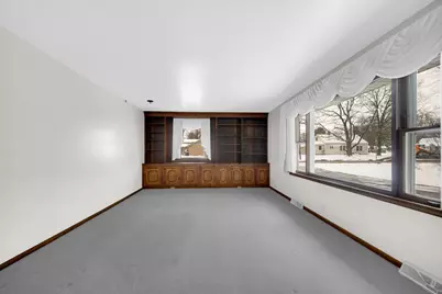 2002 Crockett Avenue, Valparaiso, IN 46383 - Photo 6