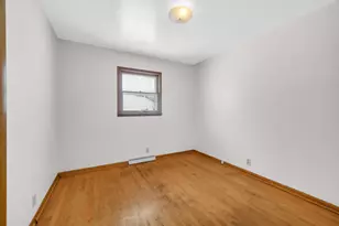 2002 Crockett Ave, Valparaiso, IN 46383 - Photo 18