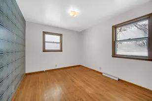 2002 Crockett Ave, Valparaiso, IN 46383 - Photo 20