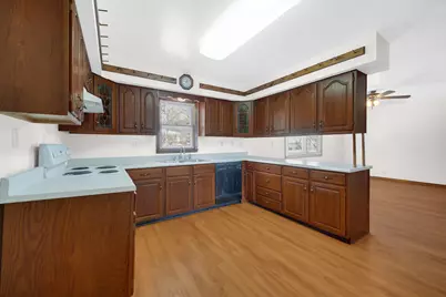 2002 Crockett Avenue, Valparaiso, IN 46383 - Photo 8