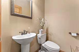 5540 Fountain View Dr, Wheatfield, IN 46392 - Photo 36