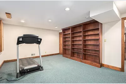 811 Royal Dublin Lane, Dyer, IN 46311 - Photo 38