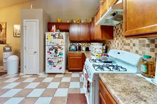 3782 W 70th Pl, Merrillville, IN 46410 - Photo 8