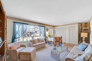 1220 Dogwood Dr, Chesterton, IN 46304 - Photo 4