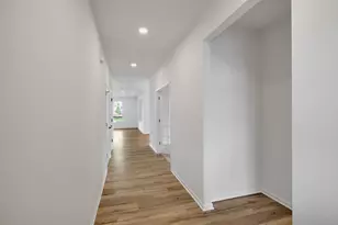 3104 Greenview Dr, Valparaiso, IN 46385 - Photo 4