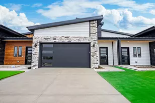 246 Sawgrass Dr, Crown Point, IN 46307 - Photo 1