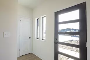 244 Sawgrass Dr, Crown Point, IN 46307 - Photo 2