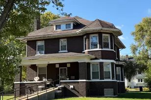 700 Jackson St, Gary, IN 46402 - Photo 2