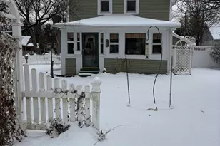 225 Jefferson Ave, Chesterton, IN 46304 - Photo 1