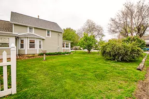 225 Jefferson Ave, Chesterton, IN 46304 - Photo 4