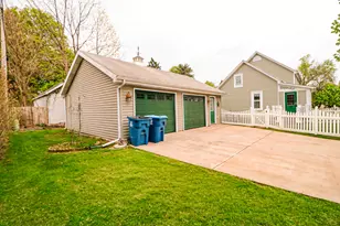 225 Jefferson Ave, Chesterton, IN 46304 - Photo 10