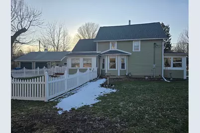 225 Jefferson Avenue, Chesterton, IN 46304 - Photo 2