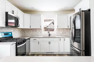 1949 Terri Ln, Schererville, IN 46375 - Photo 4