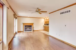 591 Glenwood Dr, Valparaiso, IN 46385 - Photo 8