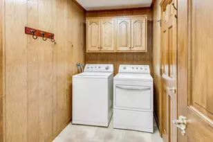 591 Glenwood Dr, Valparaiso, IN 46385 - Photo 14