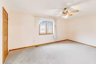 591 Glenwood Dr, Valparaiso, IN 46385 - Photo 16