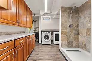 202 Oakridge Ct, Valparaiso, IN 46385 - Photo 32