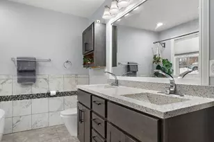 202 Oakridge Ct, Valparaiso, IN 46385 - Photo 18