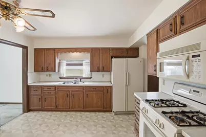 8767 Monroe Avenue, Munster, IN 46321 - Photo 10