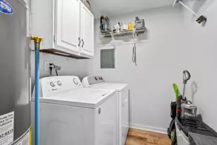 206 W Indiana St, Kouts, IN 46347 - Photo 16