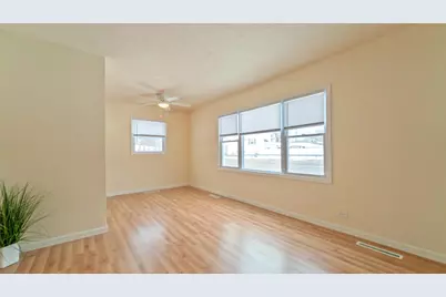 7122 Southeastern Avenue, Hammond, IN 46324 - Photo 8