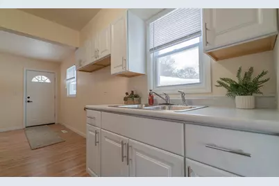 7122 Southeastern Avenue, Hammond, IN 46324 - Photo 12