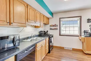 1044 N Rensselaer St, Griffith, IN 46319 - Photo 10