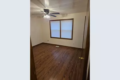 812 W Daumer Road #C3, Kouts, IN 46347 - Photo 8