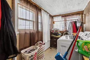 319 E Oak St, Rensselaer, IN 47978 - Photo 8