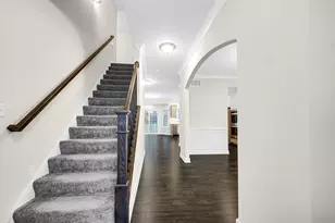 2111 Easton Park Dr, Chesterton, IN 46304 - Photo 2