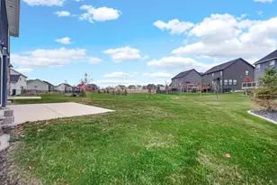 2111 Easton Park Dr, Chesterton, IN 46304 - Photo 32