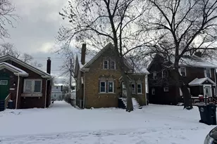 323 Garfield St, Gary, IN 46404 - Photo 4