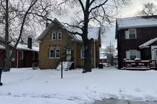 323 Garfield St, Gary, IN 46404 - Photo 2