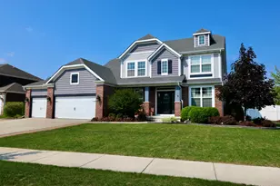 10052 Pearwood Dr, Saint John, IN 46373 - Photo 2