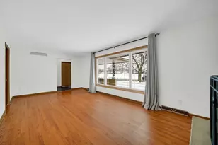 8224 Beech Ave, Munster, IN 46321 - Photo 14