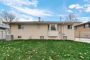 8224 Beech Ave, Munster, IN 46321 - Photo 26