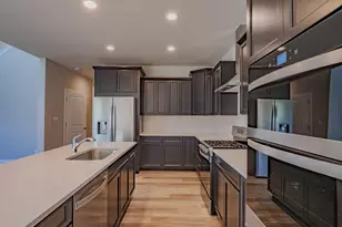 7502 E 116th Ave, Crown Point, IN 46307 - Photo 8