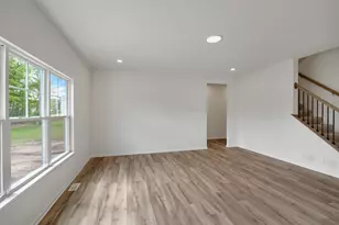 557 E 130th Ln, Crown Point, IN 46307 - Photo 10