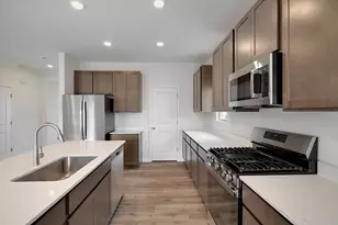 557 E 130th Ln, Crown Point, IN 46307 - Photo 8