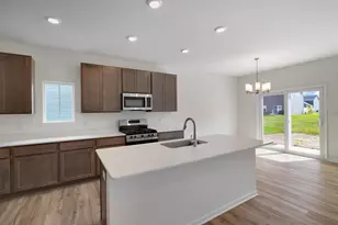 557 E 130th Ln, Crown Point, IN 46307 - Photo 6