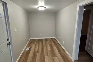 1645 W 40th Ave, Gary, IN 46408 - Photo 16