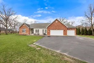 10296 Timberland Dr, Wheatfield, IN 46392 - Photo 2